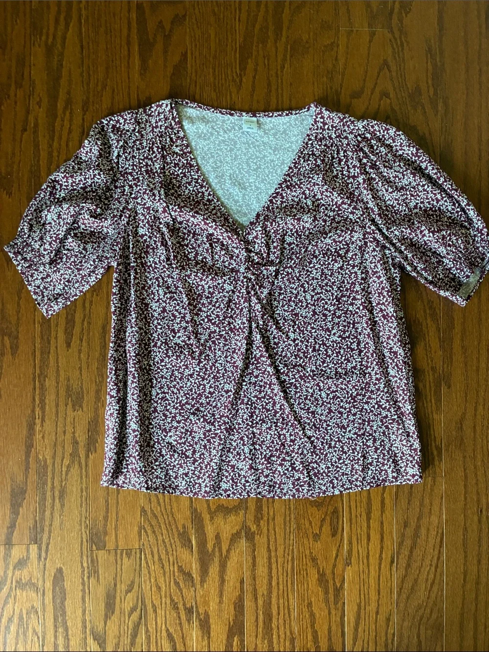 Old Navy V-Neck Puff Sleeve Floral Top - Burgundy/White S